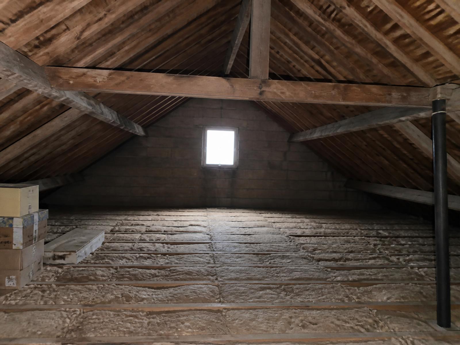 Dormer loft conversion with en-suite — before
